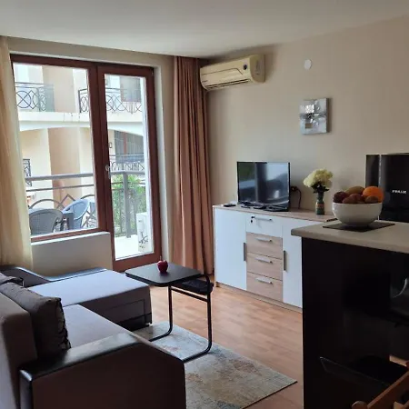 Oasis With Balcony And Underground Parking Available In Iglika, Golden Sands Apartman