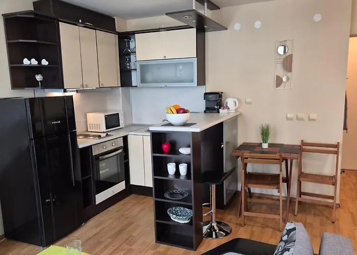 Oasis With Balcony And Underground Parking Available In Iglika, Golden Sands Apartman *